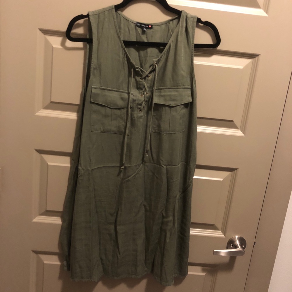Green shift dress
